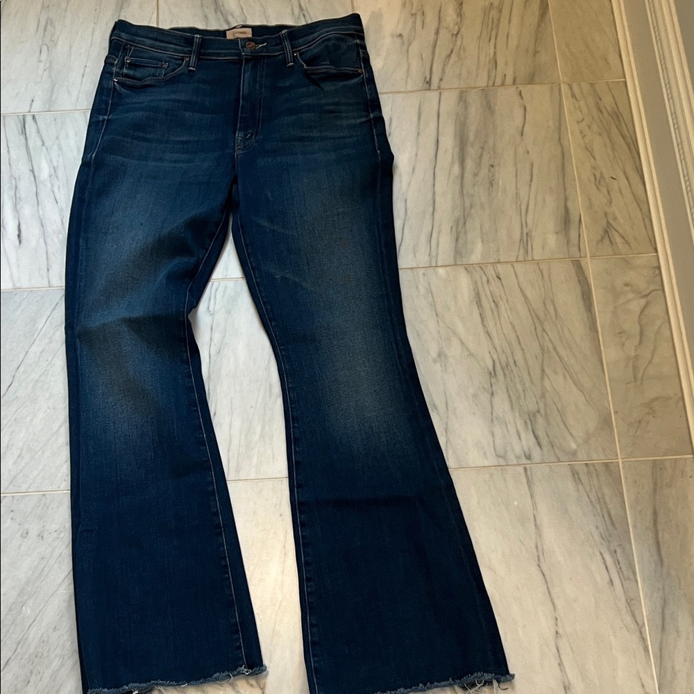 Mother the weekender fray size 30 sweet and sassy wash